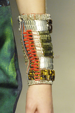 Collares pulseras y aros moda verano 2009